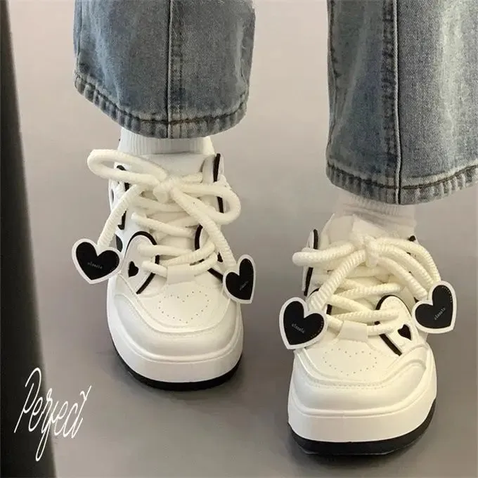 Hnzxzm Kawaii White Shoes Heart Platform Sneakers Women Tennis Female Flats Spring Summer 2024 Casual Vulcanize Cute Harajuku Footwear